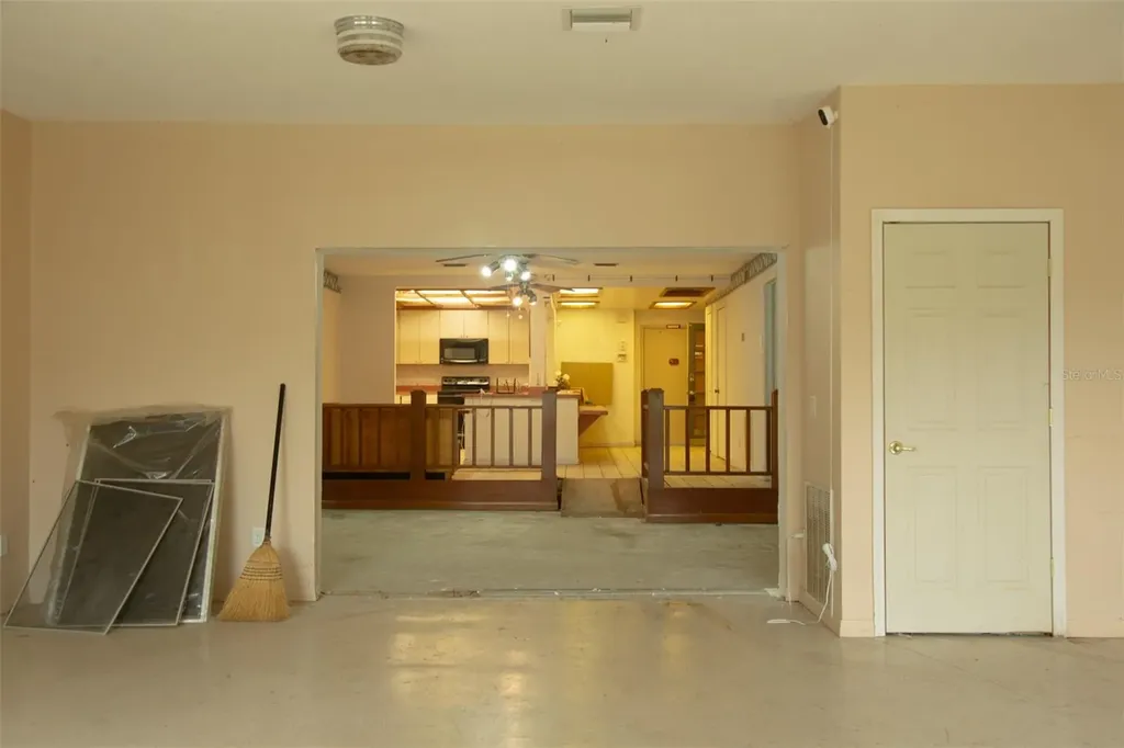 7439 Mott Avenue Orlando FL 32810