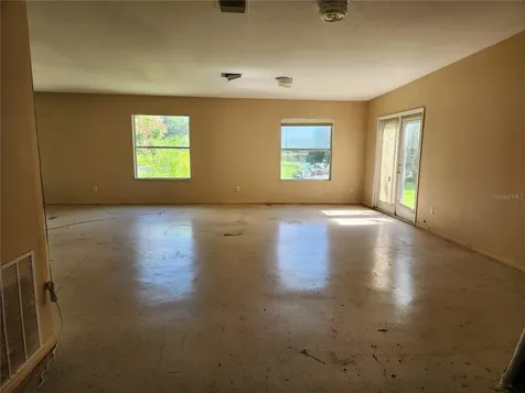 7439 Mott Avenue Orlando FL 32810
