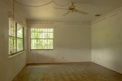 7439 Mott Avenue Orlando FL 32810