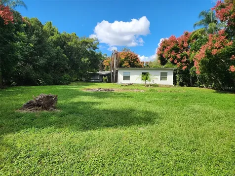 7439 Mott Avenue Orlando FL 32810