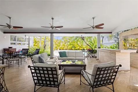 69 Roble Guaynabo PR 00966