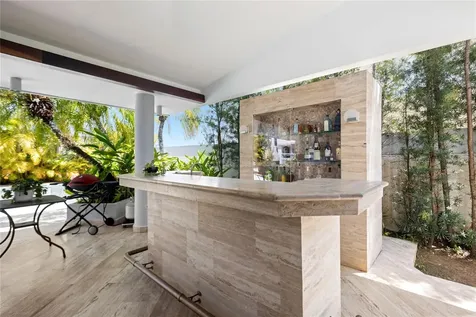 69 Roble Guaynabo PR 00966