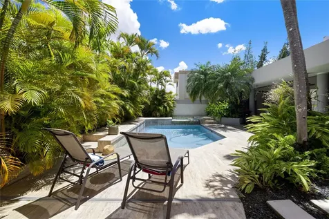 69 Roble Guaynabo PR 00966