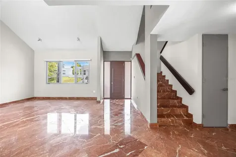 69 Roble Guaynabo PR 00966