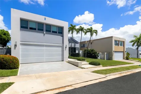69 Roble Guaynabo PR 00966