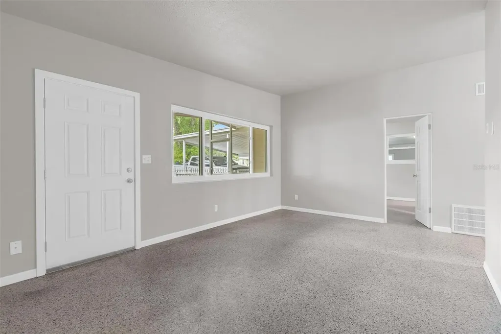 1712 Tallahassee Drive Daytona Beach FL 32117