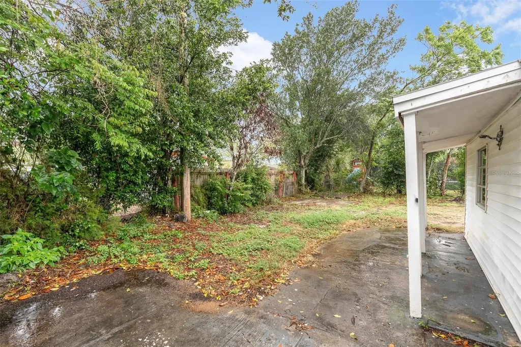 1712 Tallahassee Drive Daytona Beach FL 32117