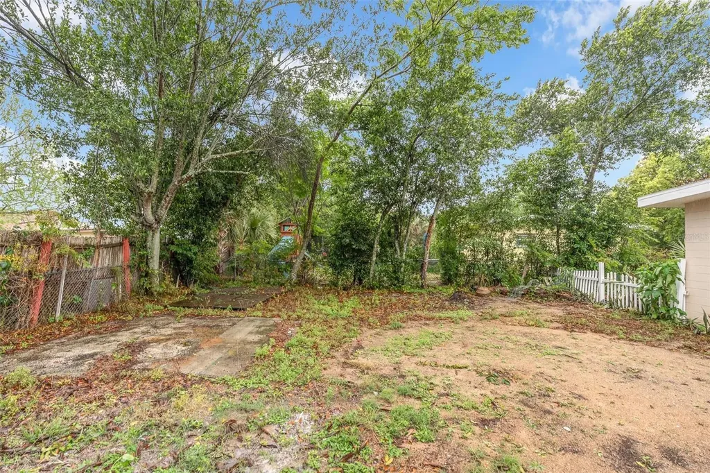 1712 Tallahassee Drive Daytona Beach FL 32117