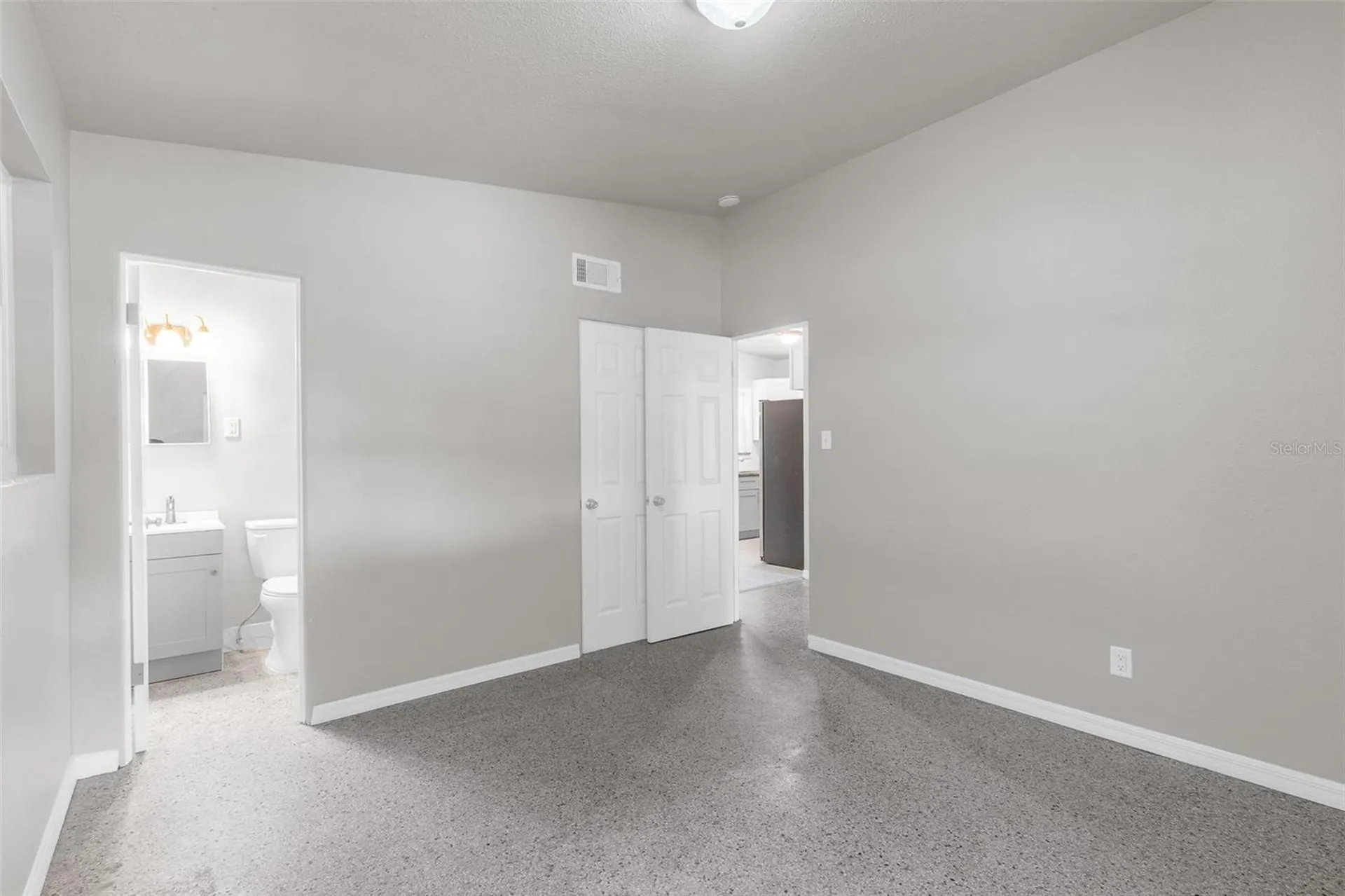 1712 Tallahassee Drive Daytona Beach FL 32117