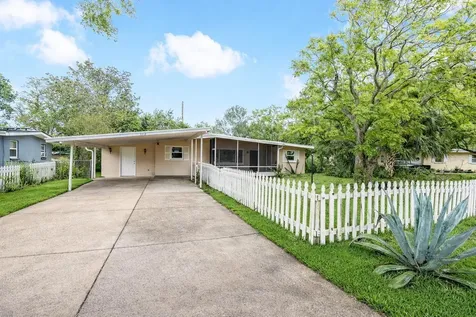 1712 Tallahassee Drive Daytona Beach FL 32117