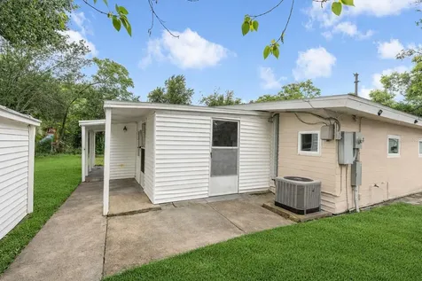 1712 Tallahassee Drive Daytona Beach FL 32117