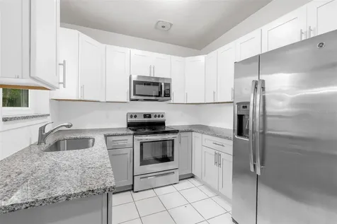 1712 Tallahassee Drive Daytona Beach FL 32117