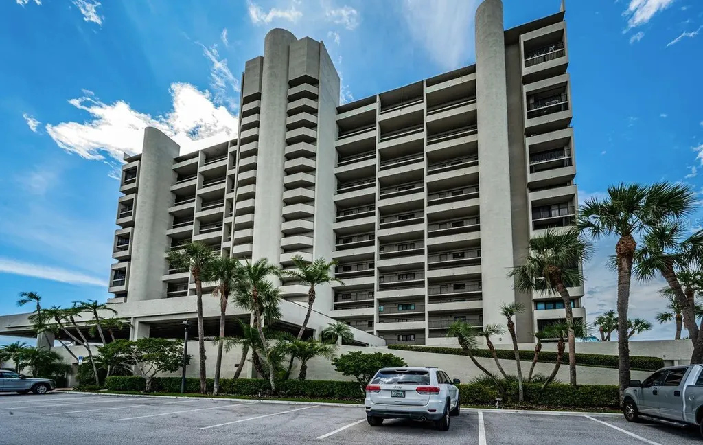 1290 Gulf Boulevard Clearwater Beach FL 33767
