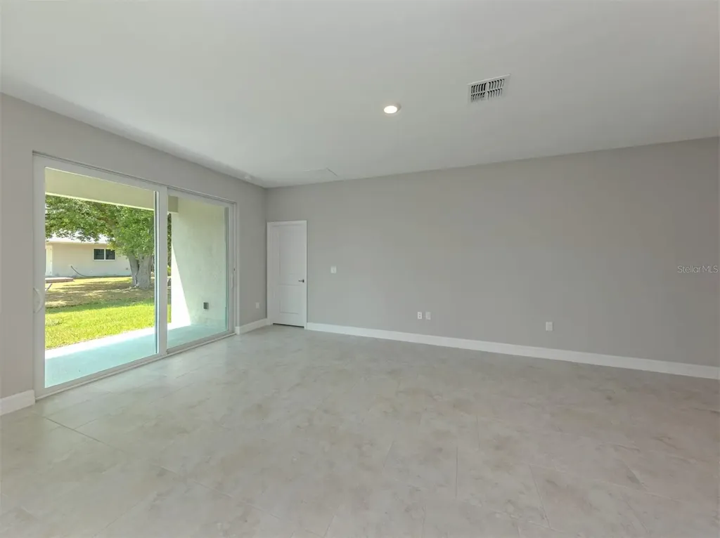 1047 Comfort Lane North Port FL 34288
