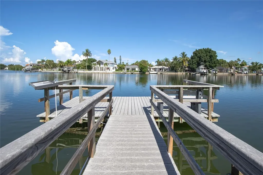 3665 Belle Vista Drive E St Pete Beach FL 33706