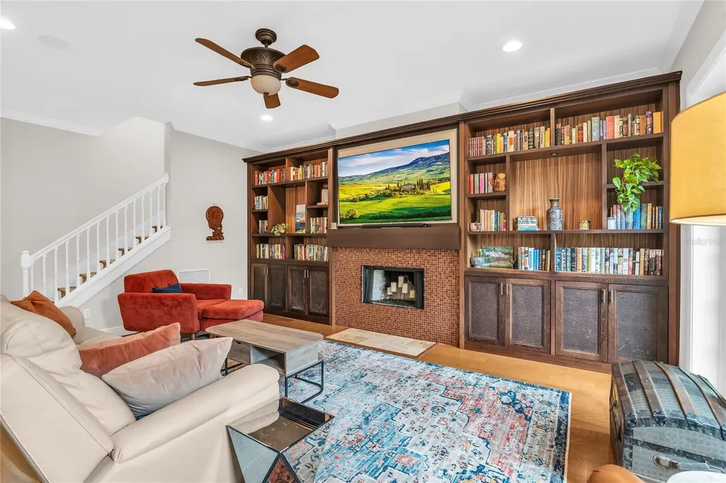 18 Celia Lane Orlando FL 32803