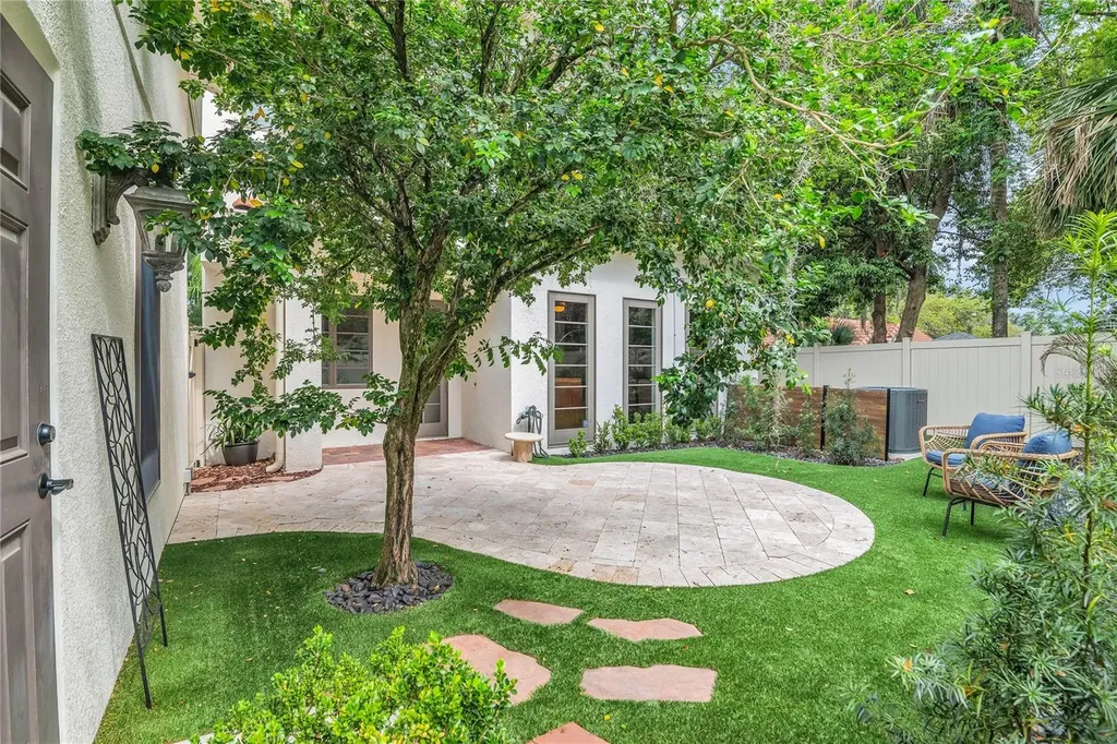 18 Celia Lane Orlando FL 32803
