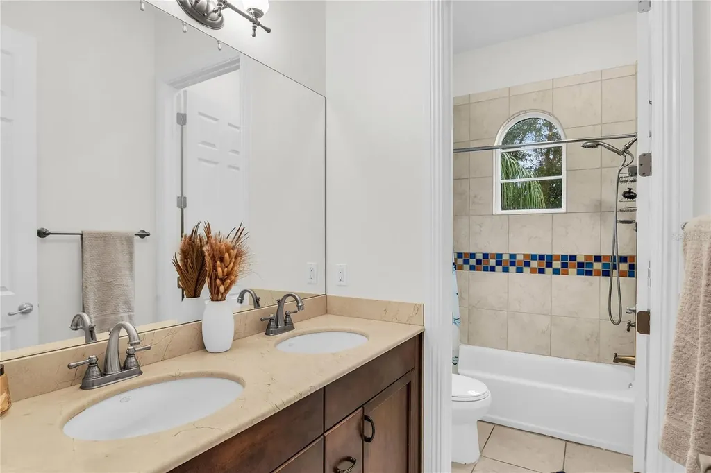 18 Celia Lane Orlando FL 32803