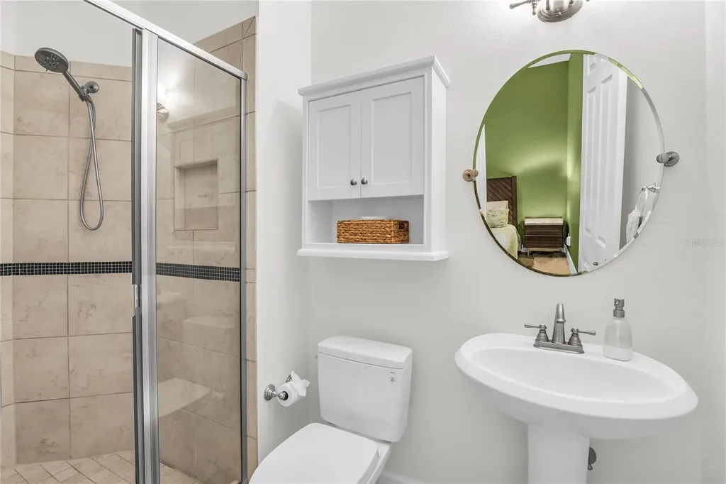 18 Celia Lane Orlando FL 32803