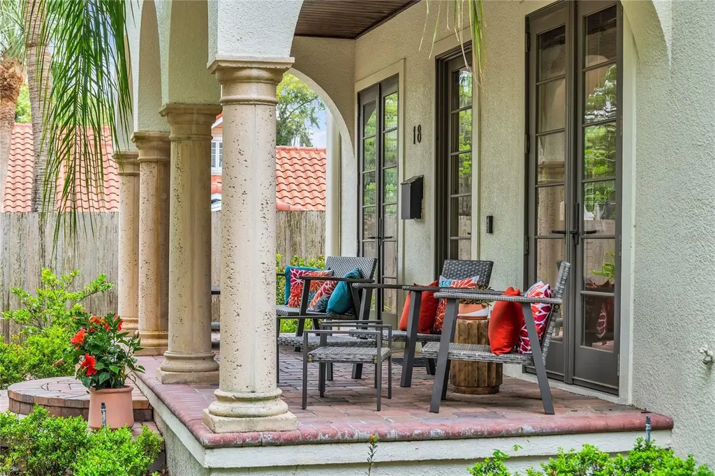 18 Celia Lane Orlando FL 32803