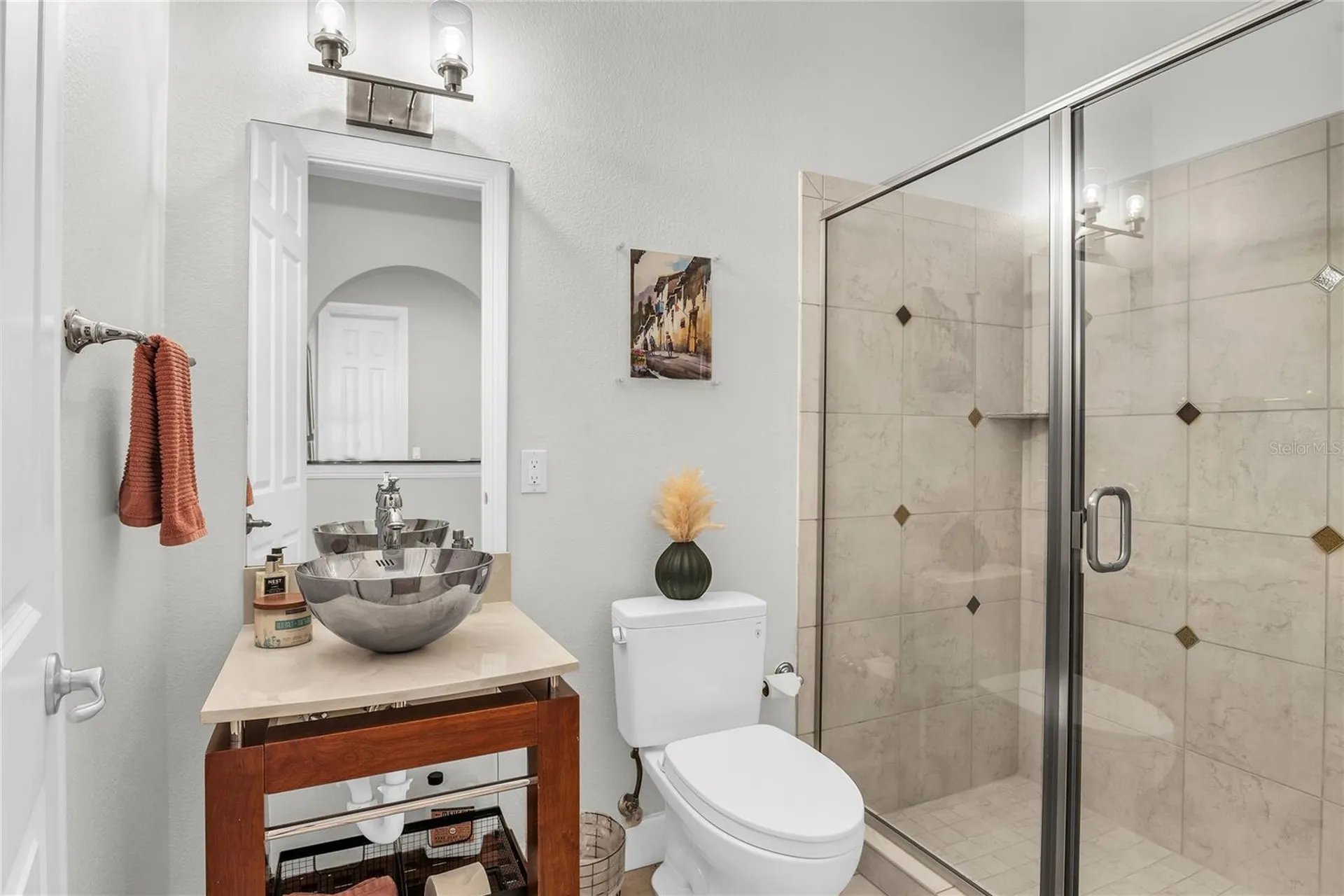18 Celia Lane Orlando FL 32803