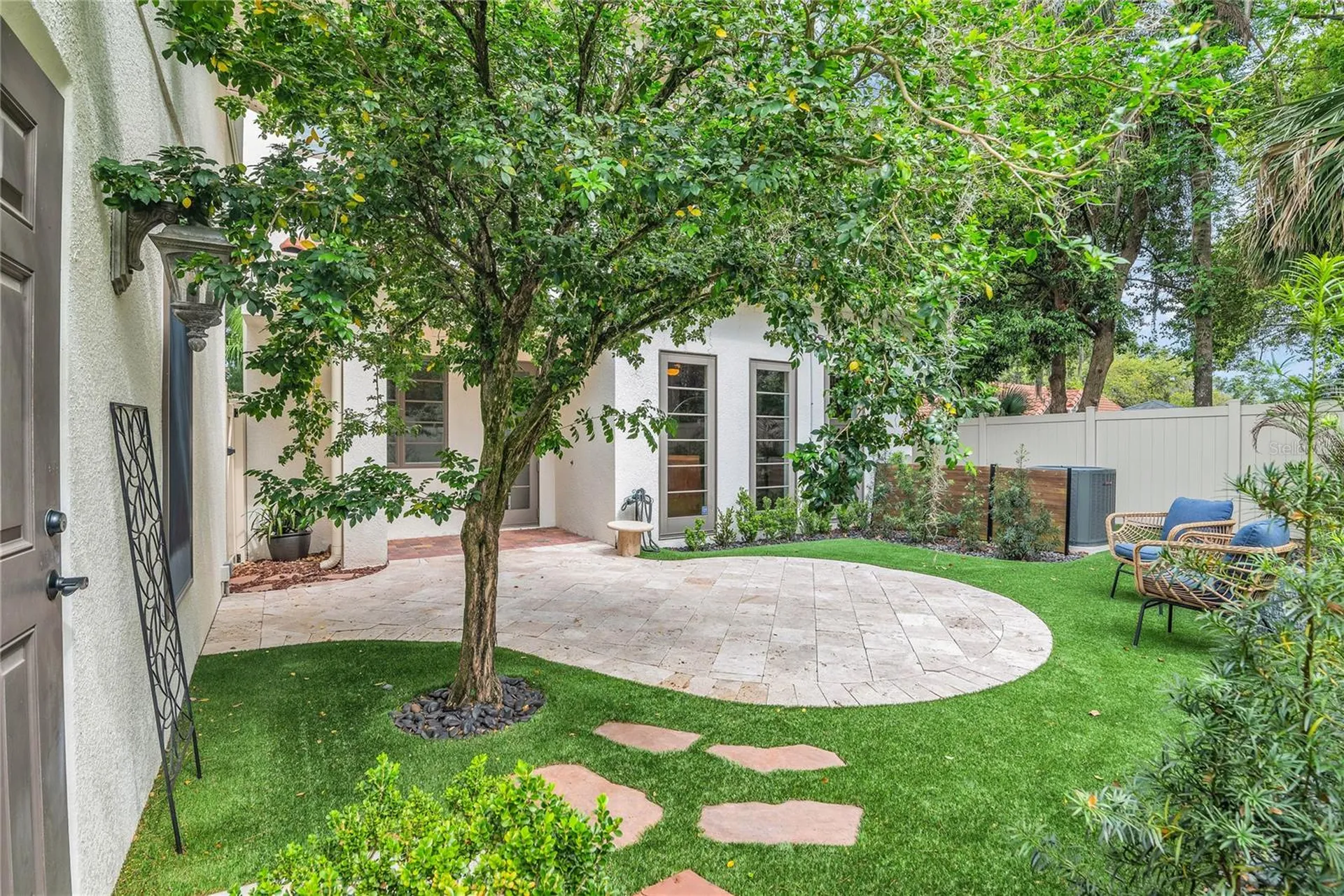 18 Celia Lane Orlando FL 32803