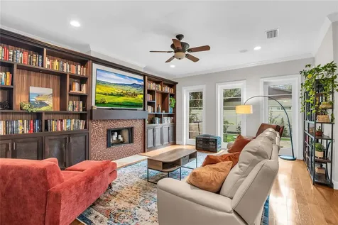 18 Celia Lane Orlando FL 32803