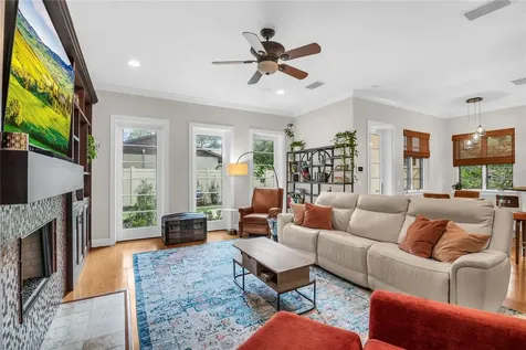 18 Celia Lane Orlando FL 32803