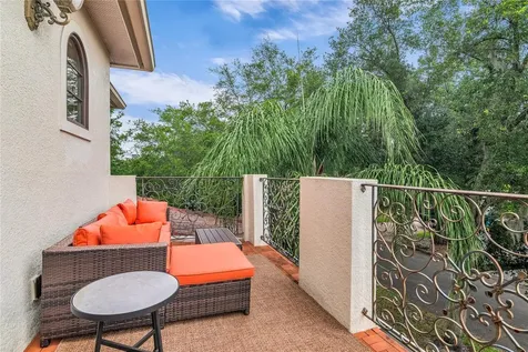 18 Celia Lane Orlando FL 32803