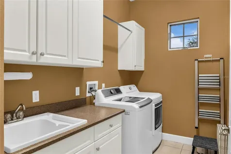 18 Celia Lane Orlando FL 32803