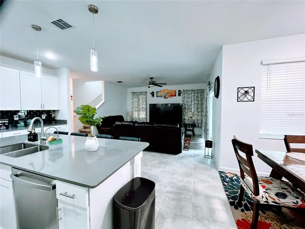 11498 Rhyme Avenue Orlando FL 32832