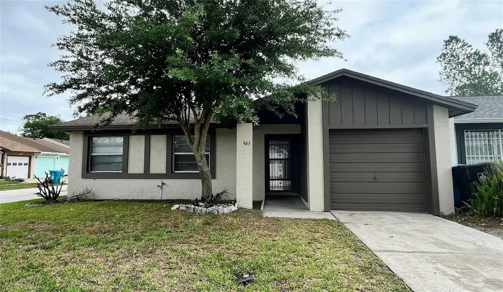943 Oropesa Avenue Orlando FL 32807