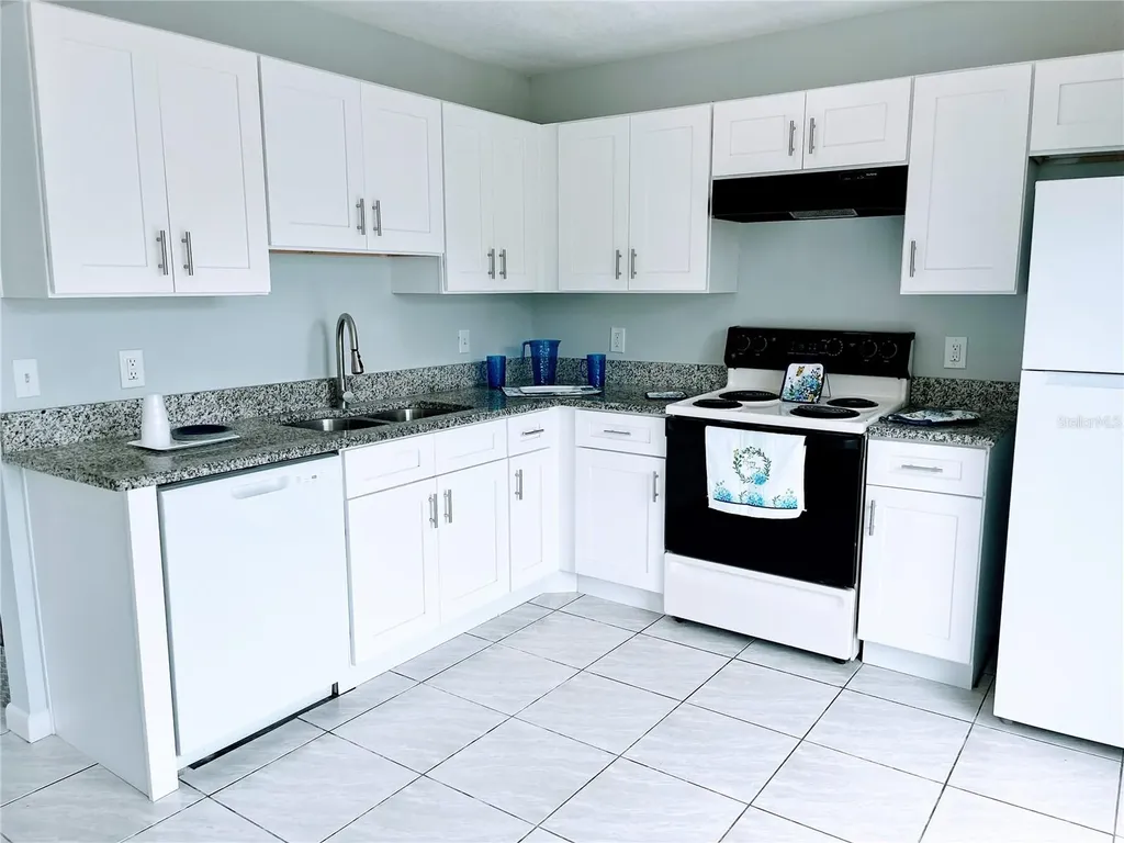 943 Oropesa Avenue Orlando FL 32807