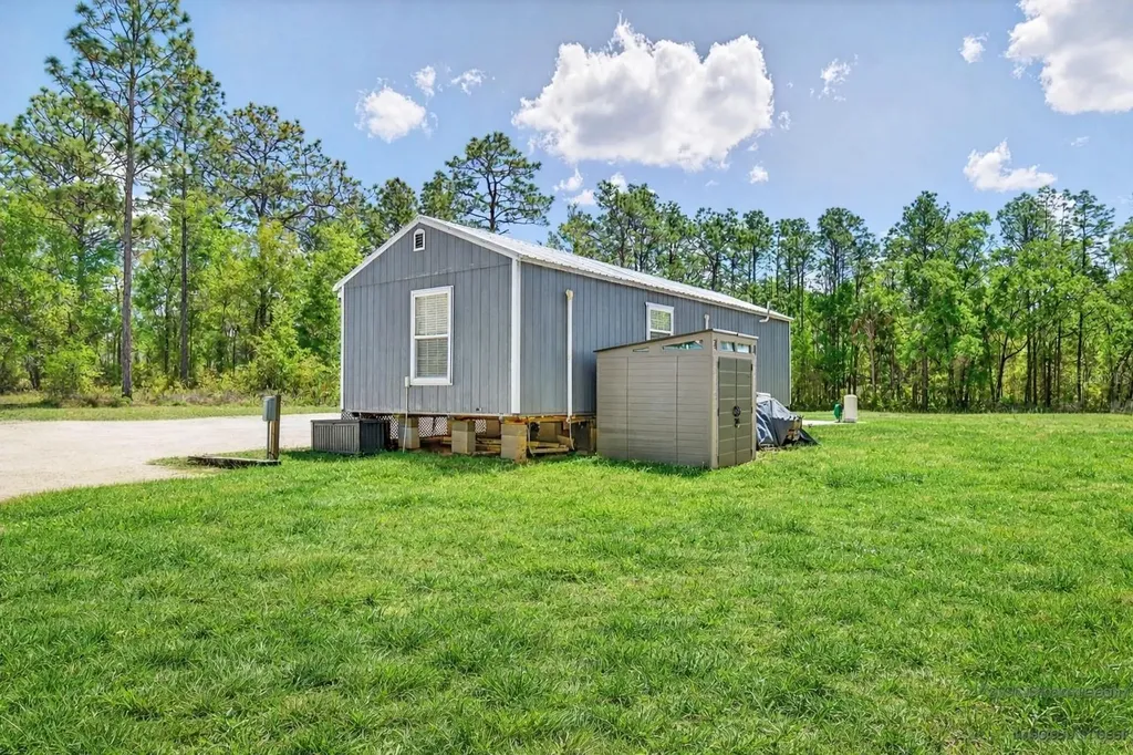 7576 N Heller Avenue Dunnellon FL 34433
