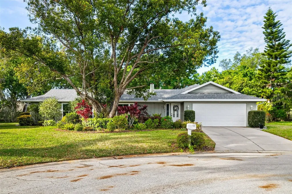 5102 Estates Circle Sarasota FL 34243