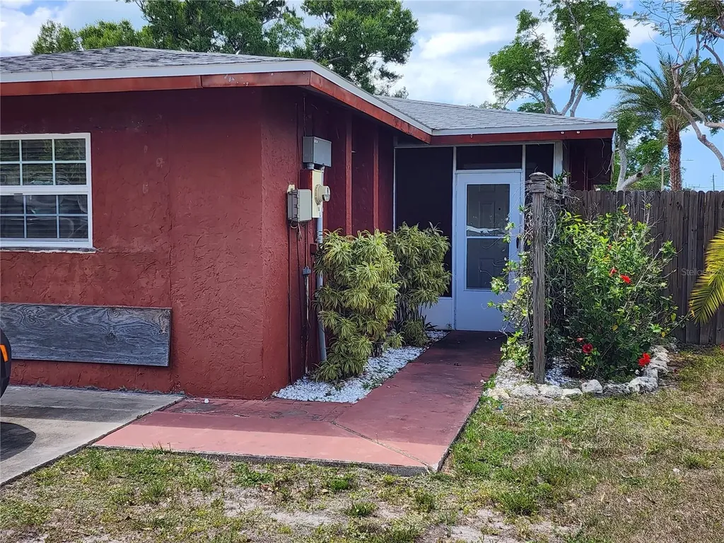 3050 8th Street Sarasota FL 34237