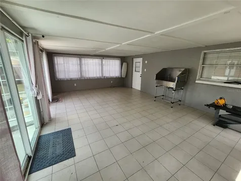 3050 8th Street Sarasota FL 34237