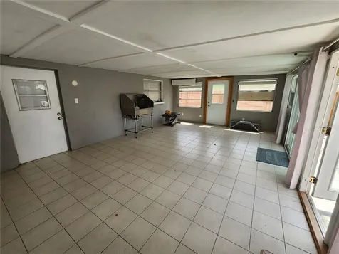3050 8th Street Sarasota FL 34237