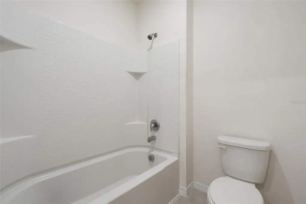 1363 Fox Squirrel Drive Davenport FL 33897