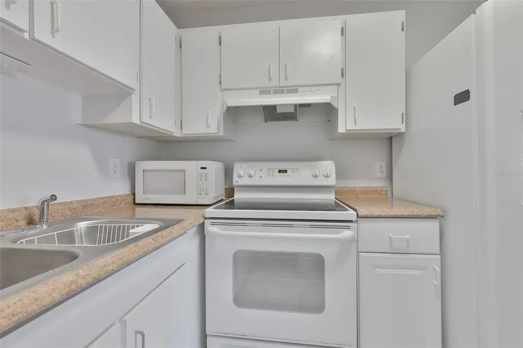 431 Gloucester Boulevard Sun City Center FL 33573