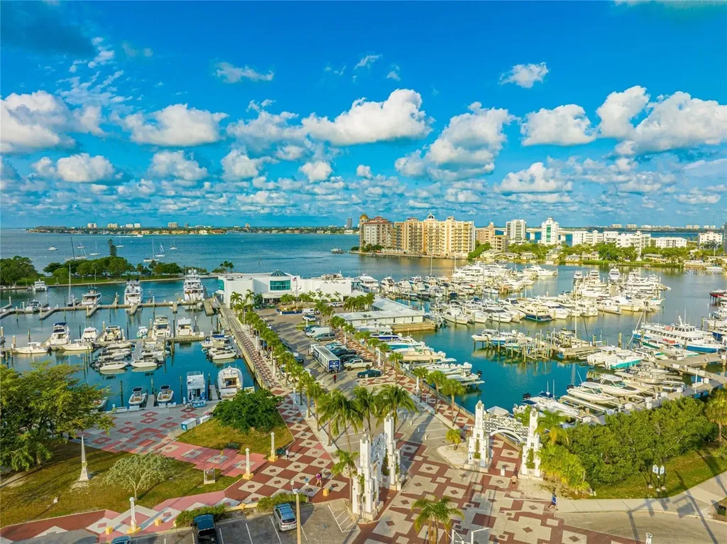 1350 Main Street Sarasota FL 34236