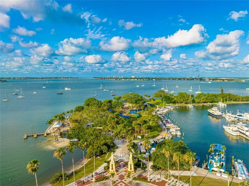 1350 Main Street Sarasota FL 34236