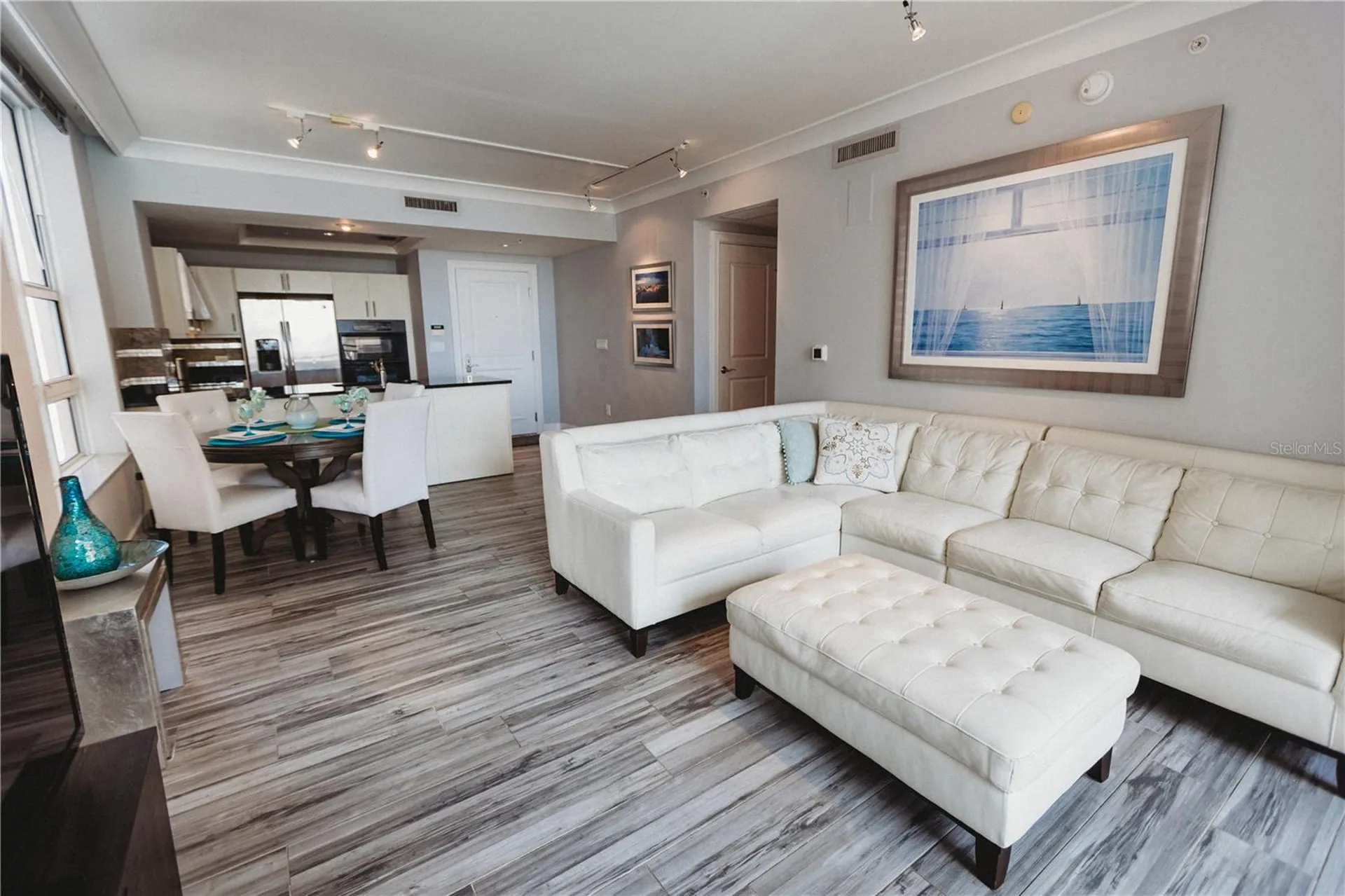 1350 Main Street Sarasota FL 34236