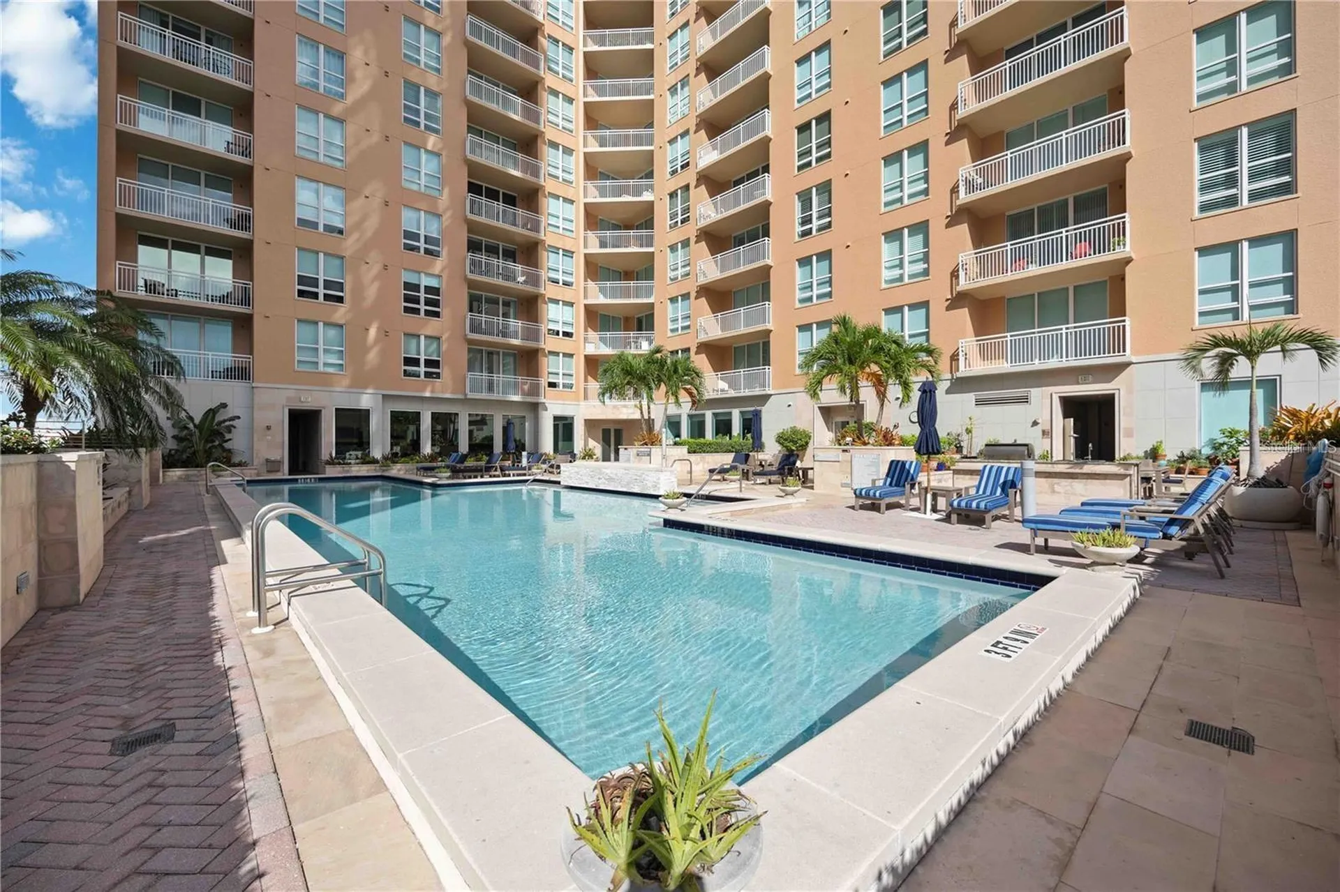 1350 Main Street Sarasota FL 34236