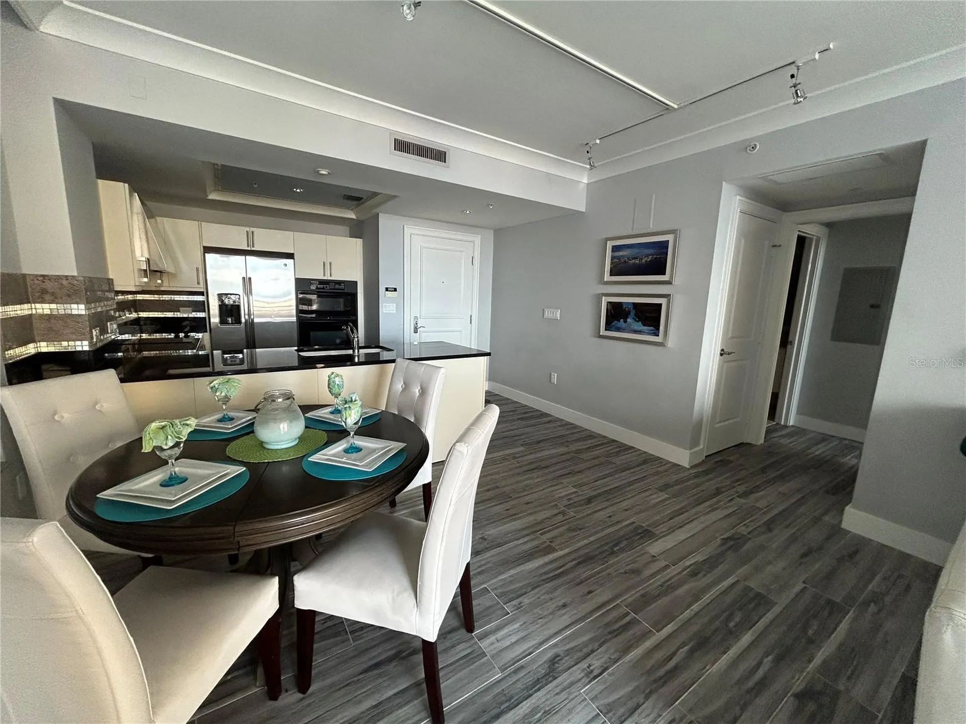 1350 Main Street Sarasota FL 34236