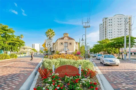 1350 Main Street Sarasota FL 34236