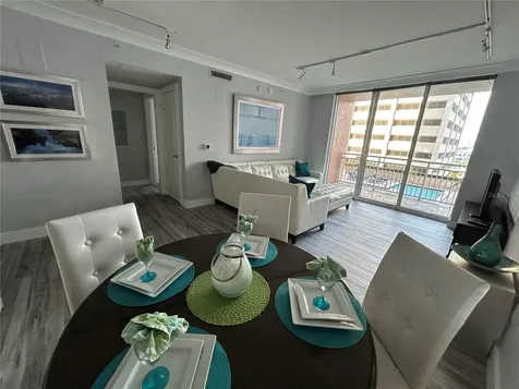 1350 Main Street Sarasota FL 34236