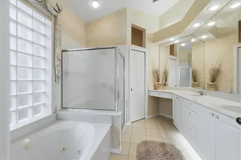 6505 Berkshire Place University Park FL 34201