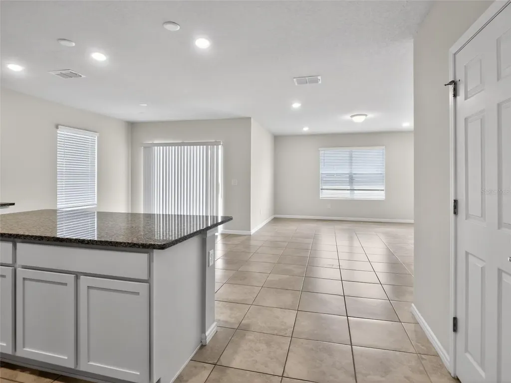 1612 Aspen Avenue Davenport FL 33837