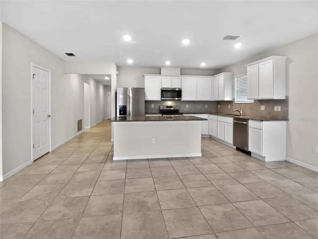 1612 Aspen Avenue Davenport FL 33837